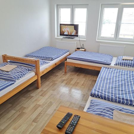 Apartman Plasy Esterno foto