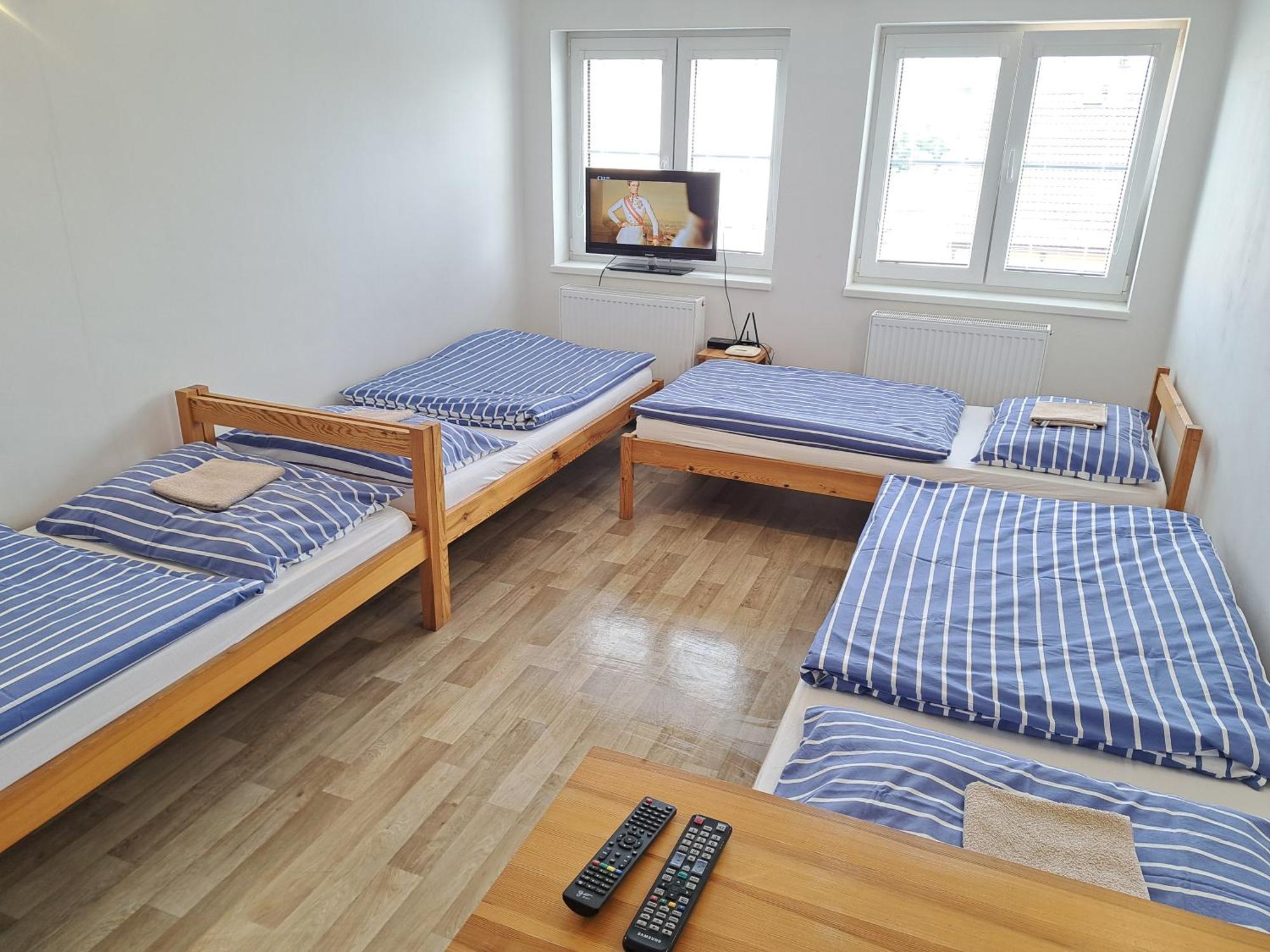 Apartman Plasy Esterno foto